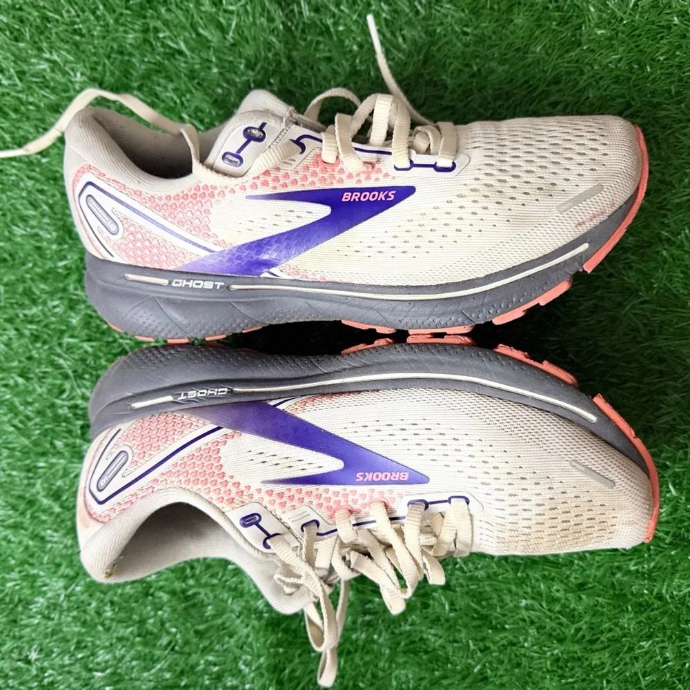 Brooks Women's Sneakers - Gray Size 9‎